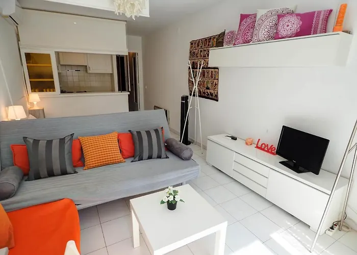 Ferdinand Apartment By Hello Homes Sitges