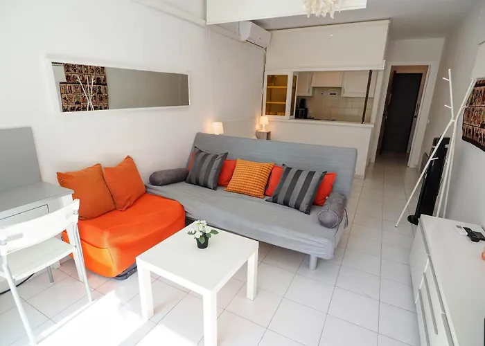 Ferdinand Apartment By Hello Homes Sitges
